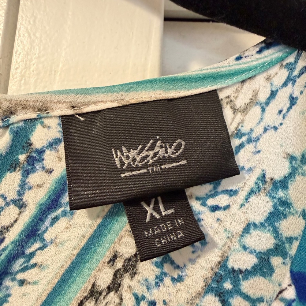 Mossimo Sleeveless Geometric Print V Neck Top Womens XL Blue White Teal Blouse - Picture 6 of 12